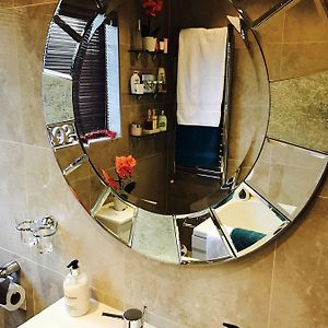 Deluxe Double Room Bath